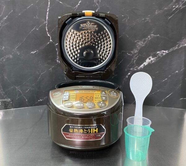 Nồi cơm điện cao tần ZOJIRUSHI NW-VC10 1.0L model 2022 - Hàng Nhật 888